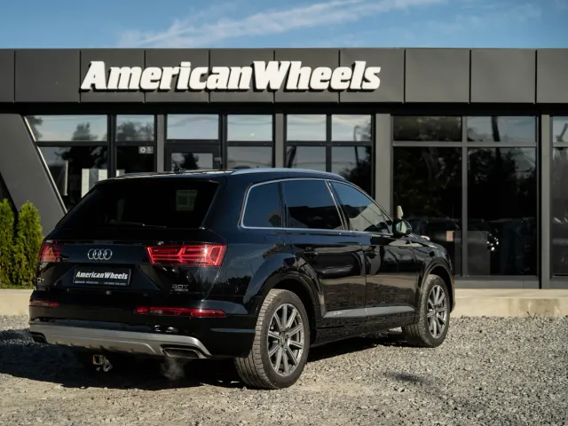 Audi Q7 - фото 5