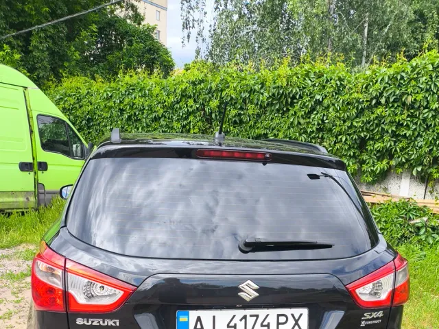 Suzuki SX4 - фото 1