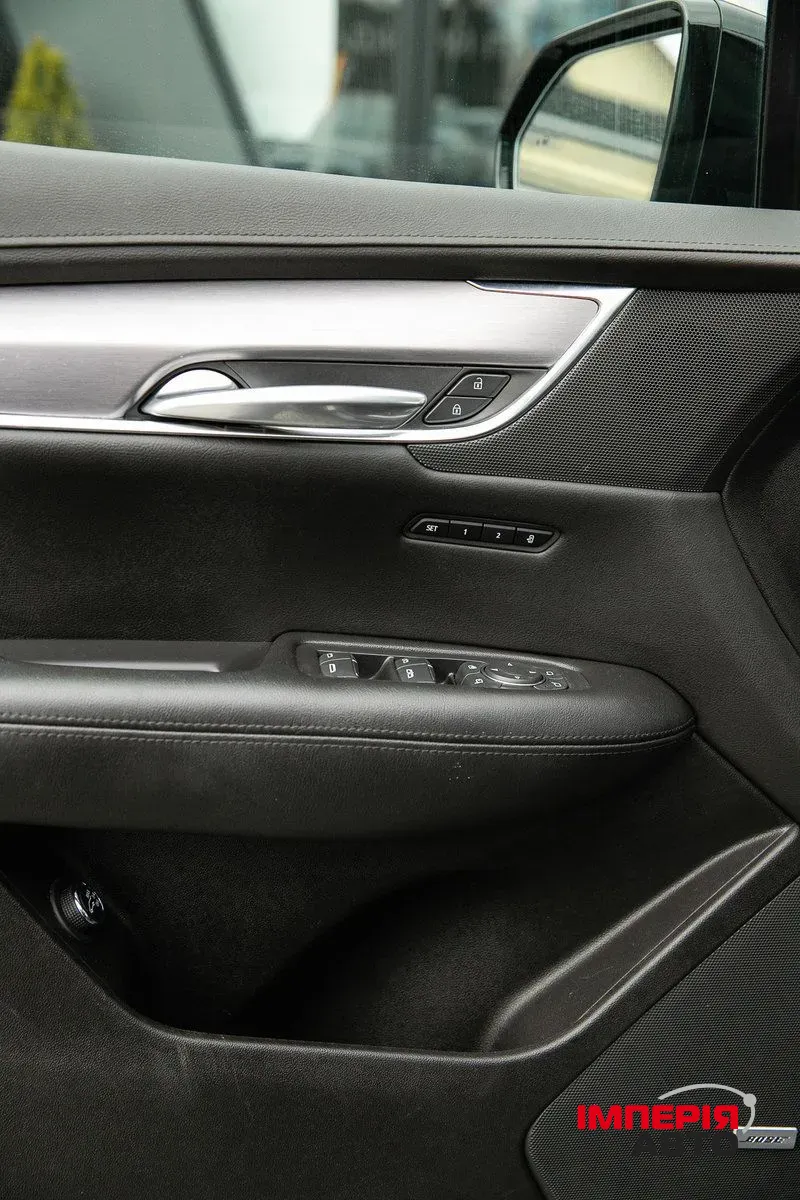 Cadillac XT5 - фото 11