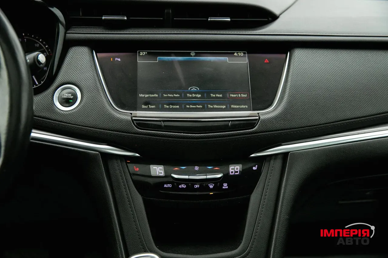 Cadillac XT5 - фото 18