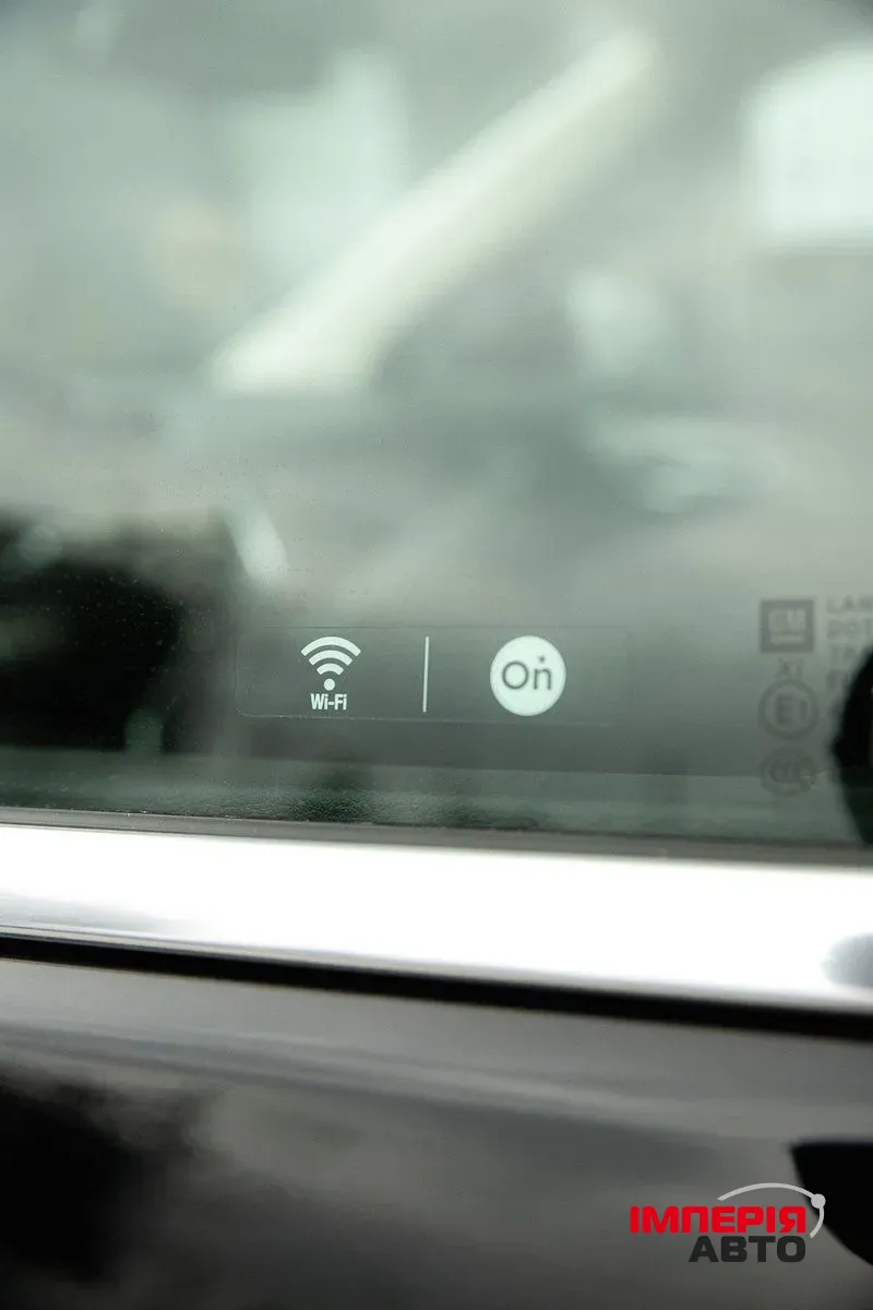 Cadillac XT5 - фото 10