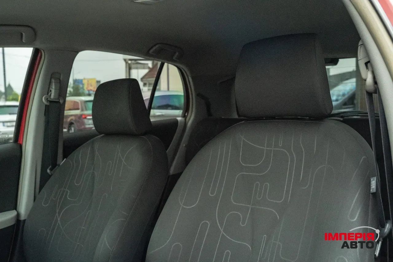 Toyota Yaris - фото 28