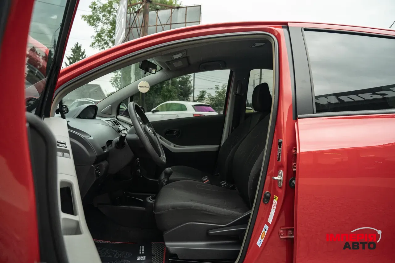 Toyota Yaris - фото 16