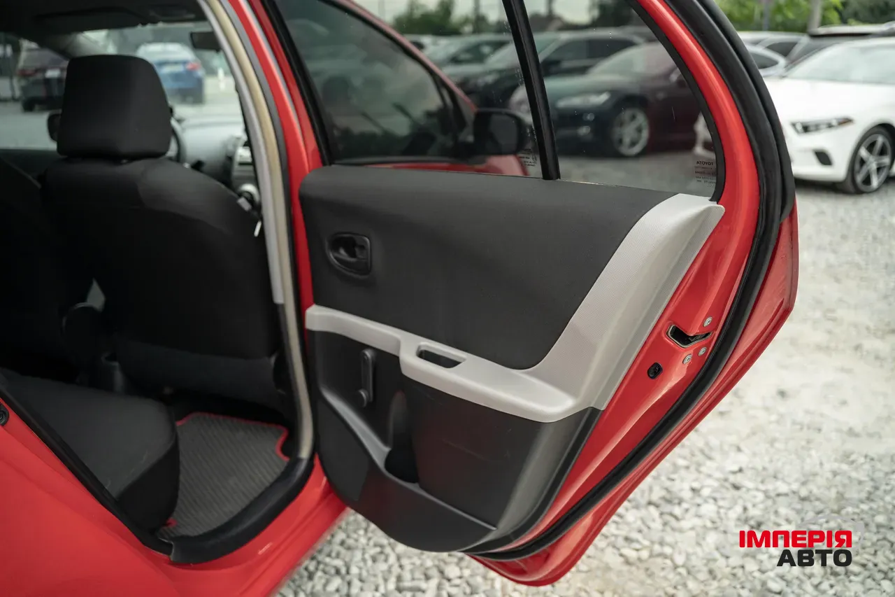 Toyota Yaris - фото 34
