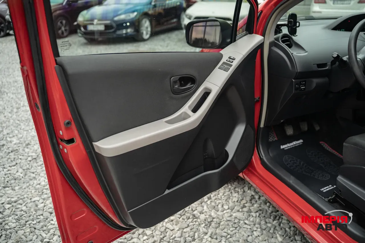Toyota Yaris - фото 31