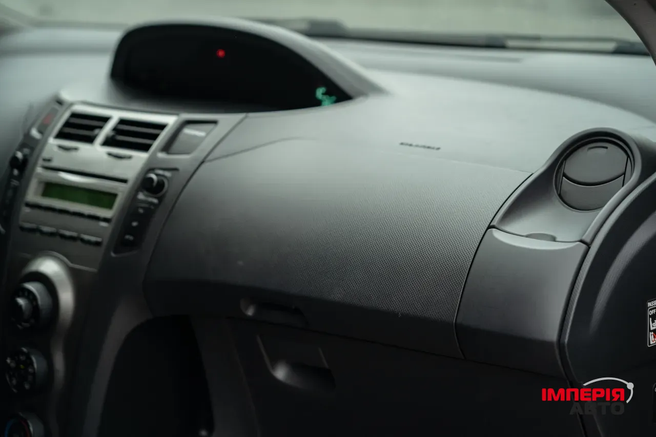 Toyota Yaris - фото 26