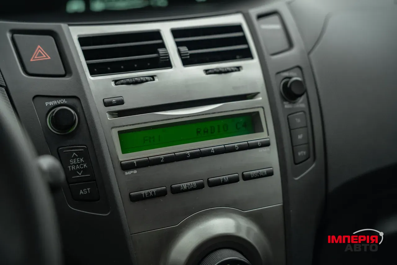 Toyota Yaris - фото 23