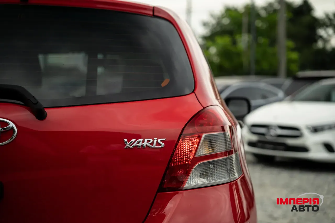 Toyota Yaris - фото 8