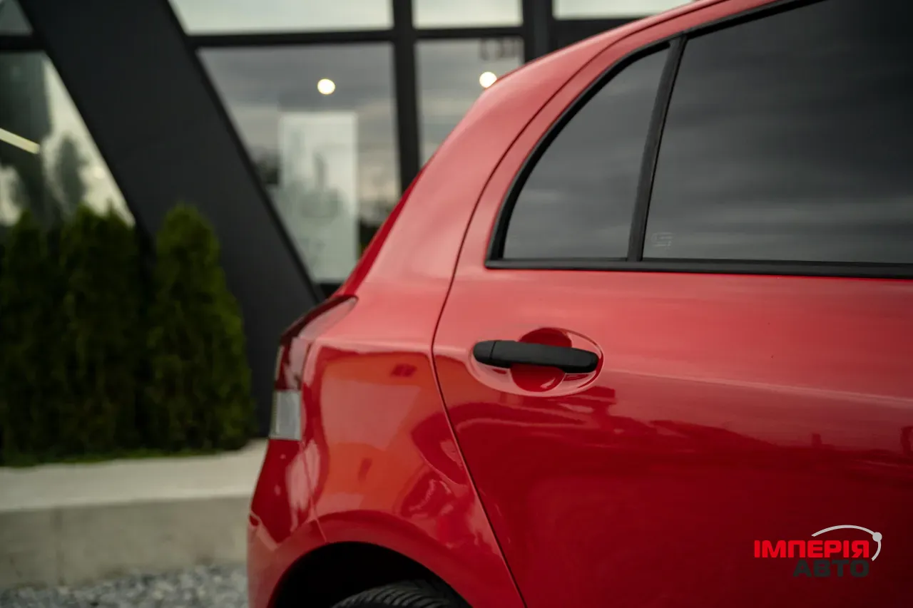 Toyota Yaris - фото 9