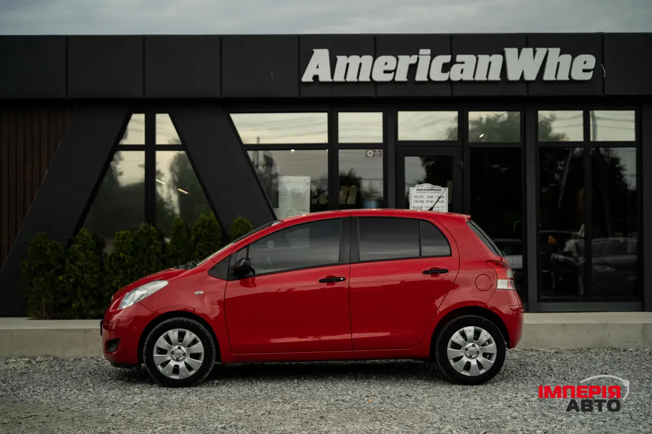 Toyota Yaris - фото 4