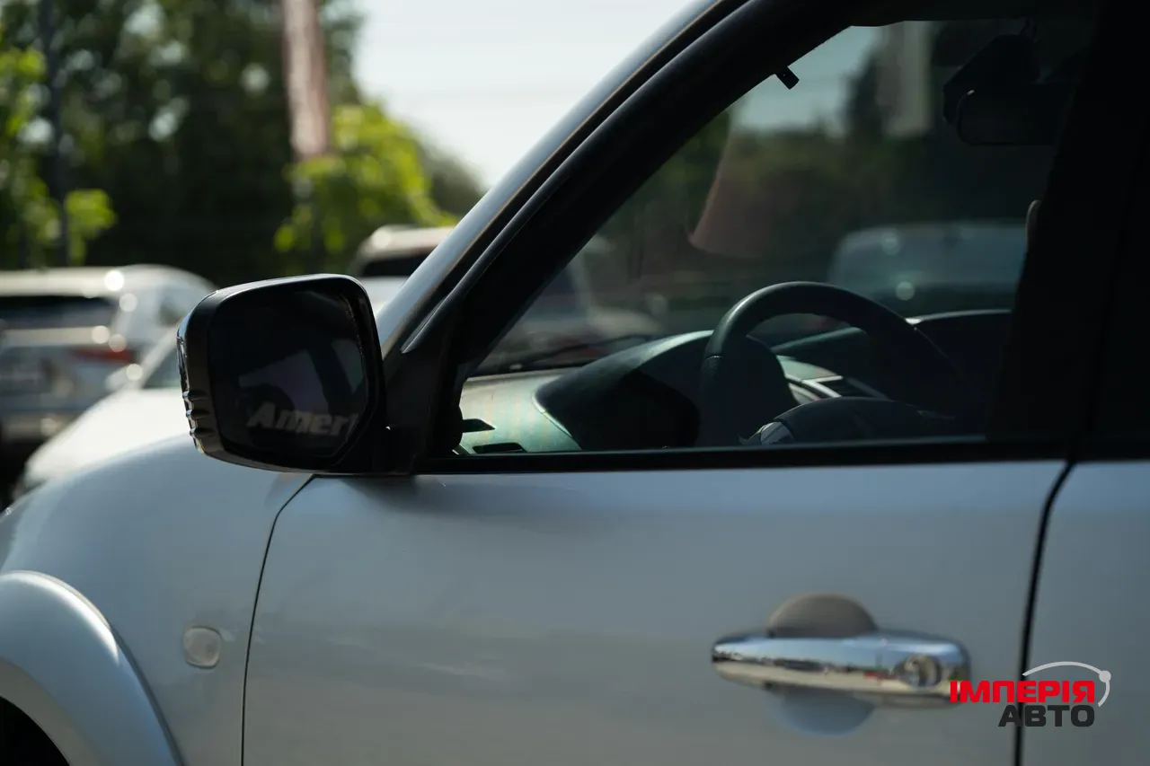 Mitsubishi Pajero Sport - фото 7