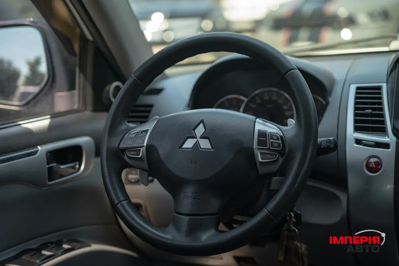 Mitsubishi Pajero Sport - фото 21