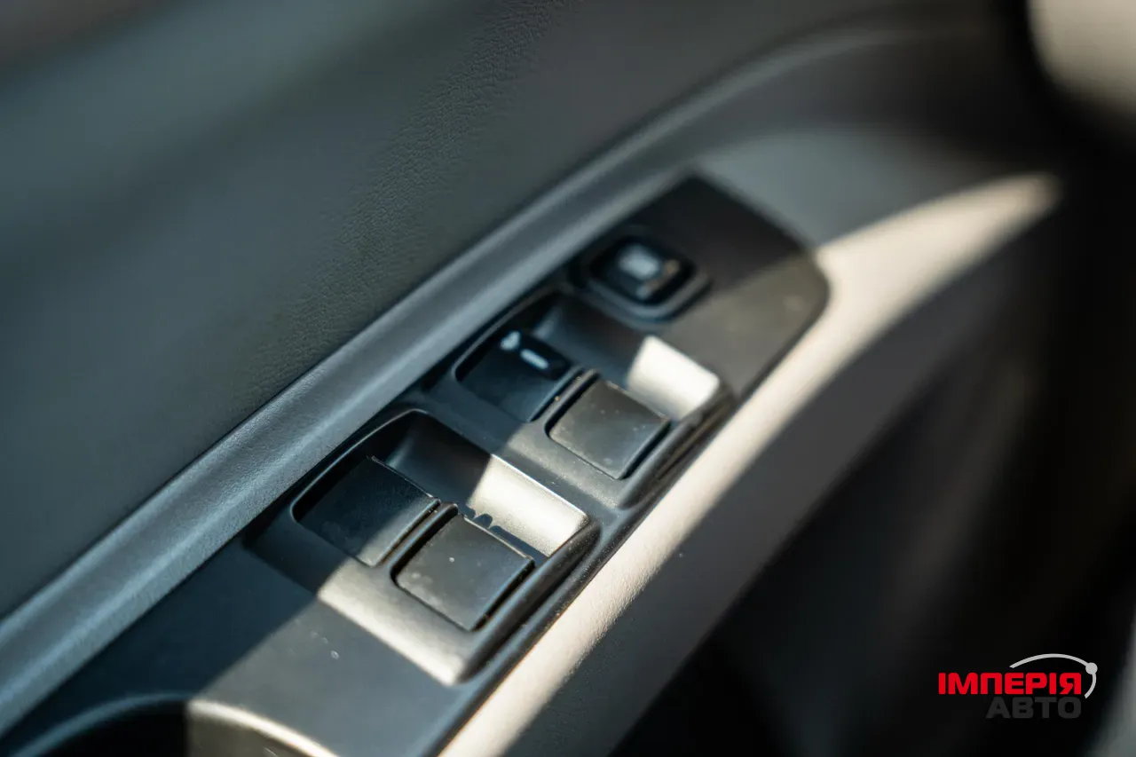 Mitsubishi Pajero Sport - фото 17