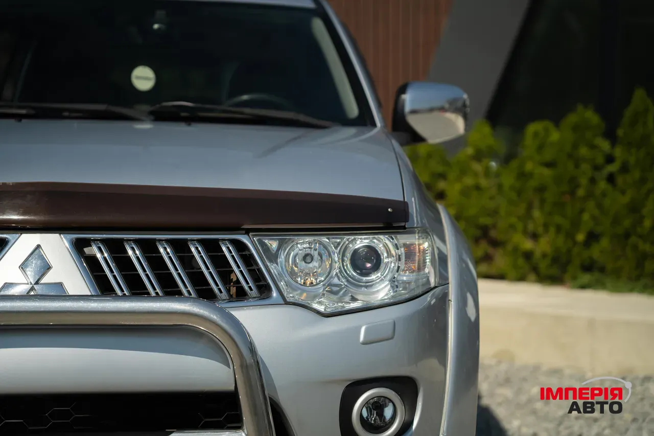 Mitsubishi Pajero Sport - фото 11