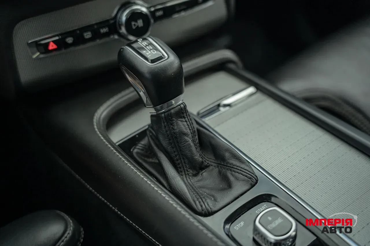 Volvo XC90 - фото 41