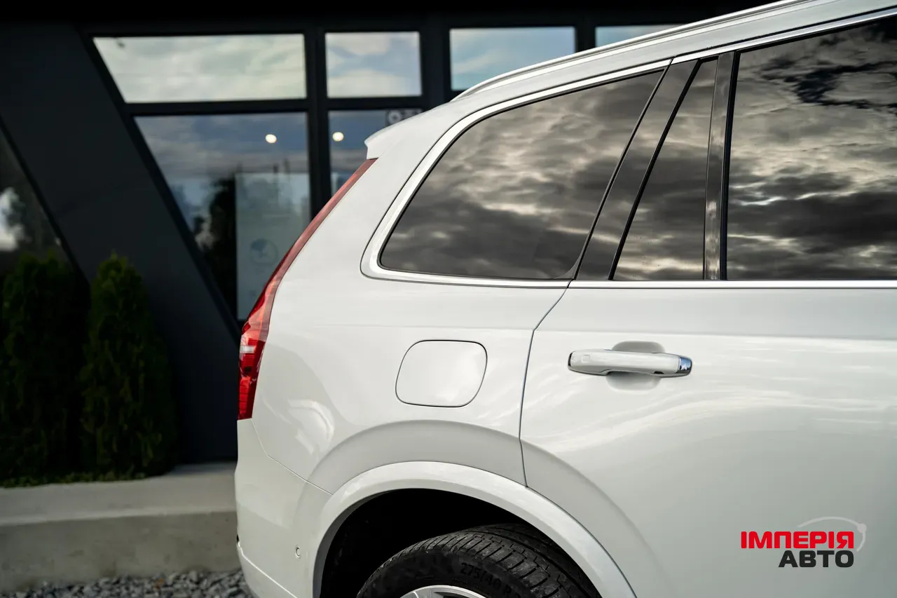 Volvo XC90 - фото 11