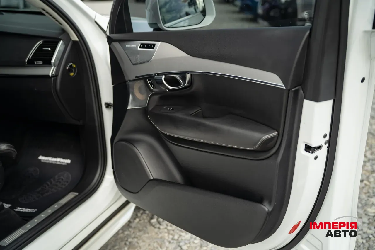 Volvo XC90 - фото 52