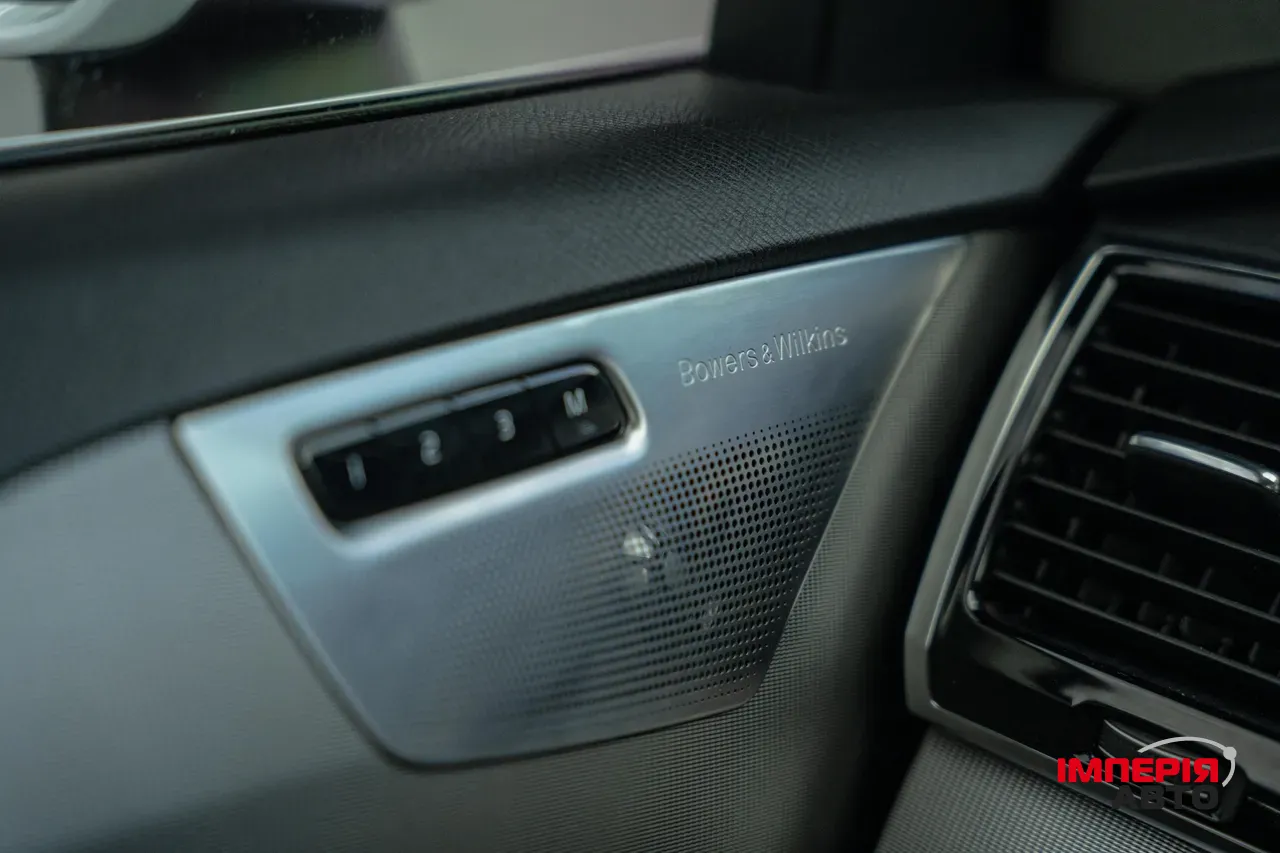 Volvo XC90 - фото 26