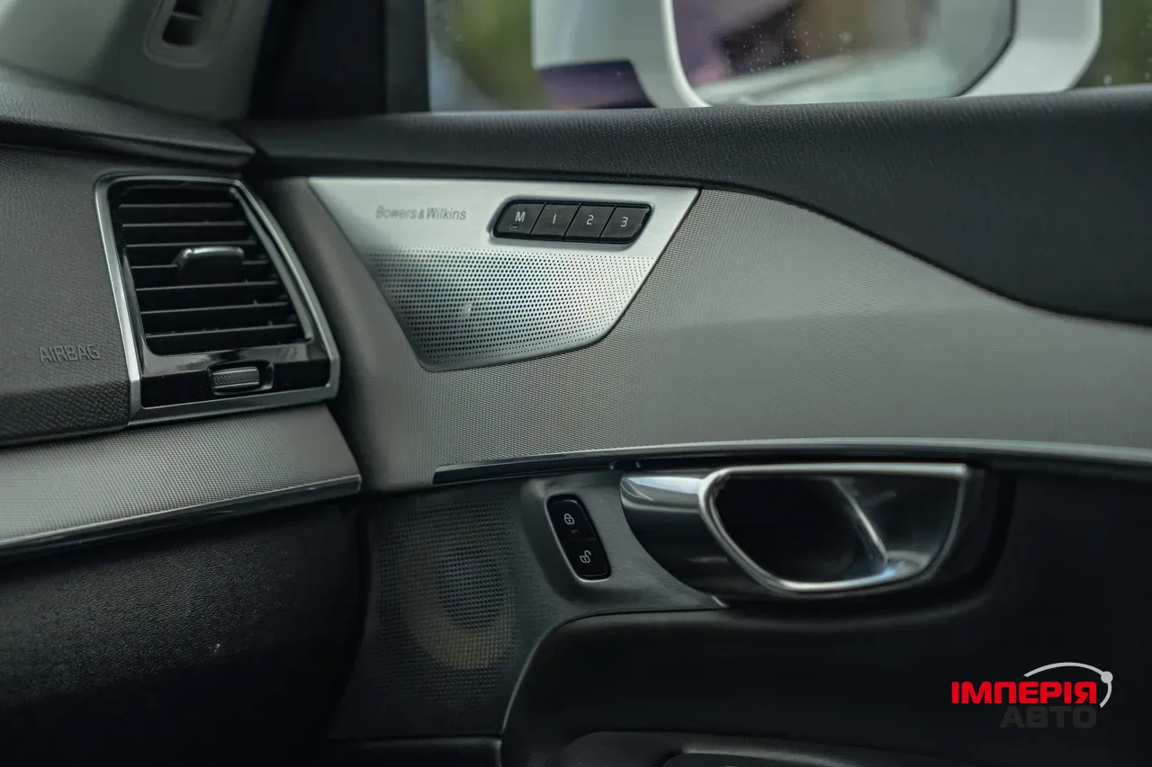 Volvo XC90 - фото 46