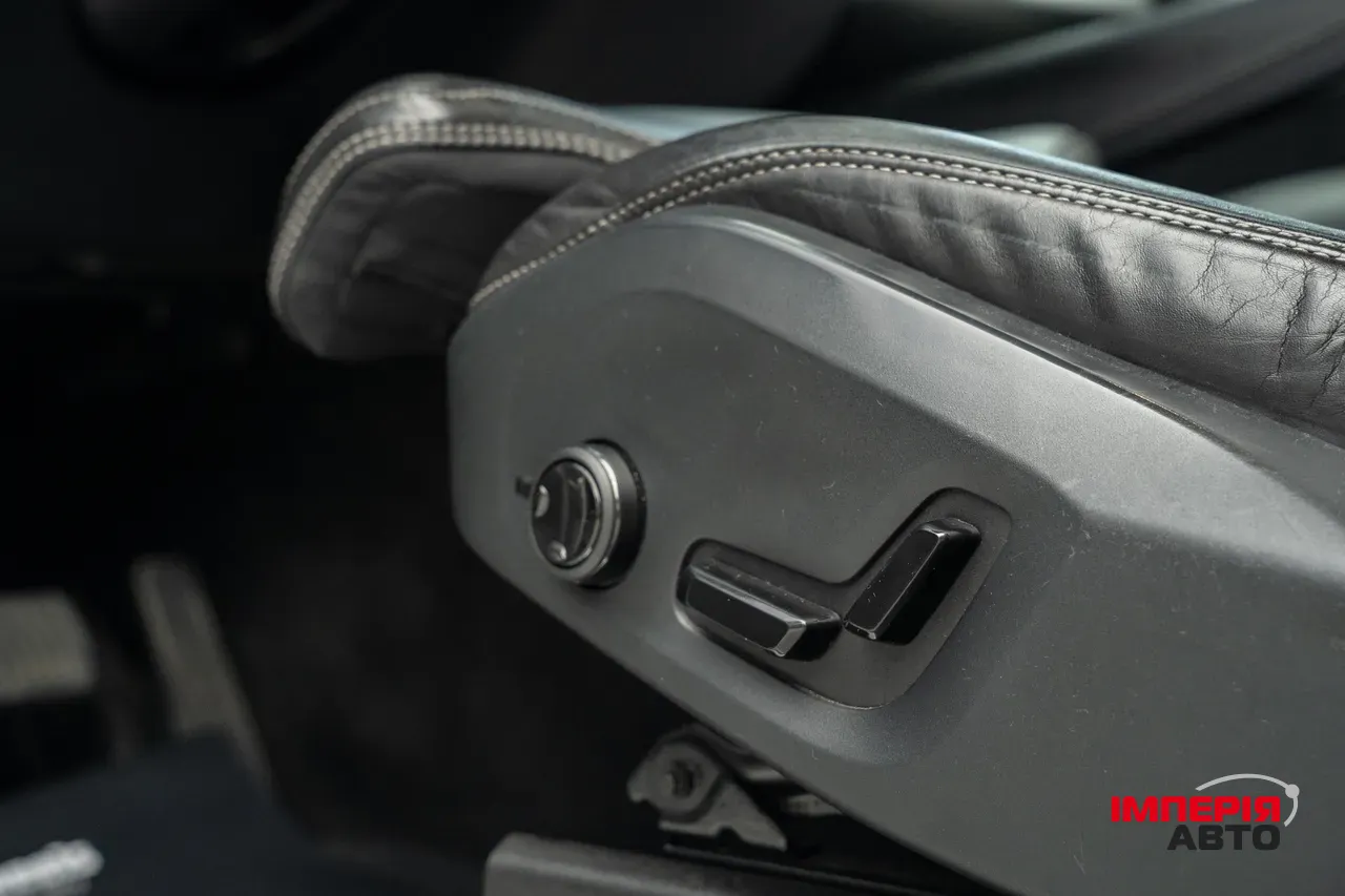 Volvo XC90 - фото 25