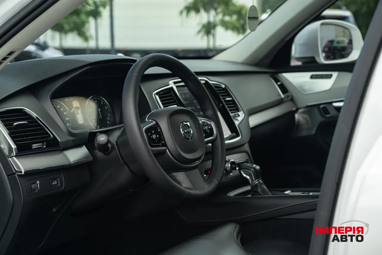 Volvo XC90 - фото 29