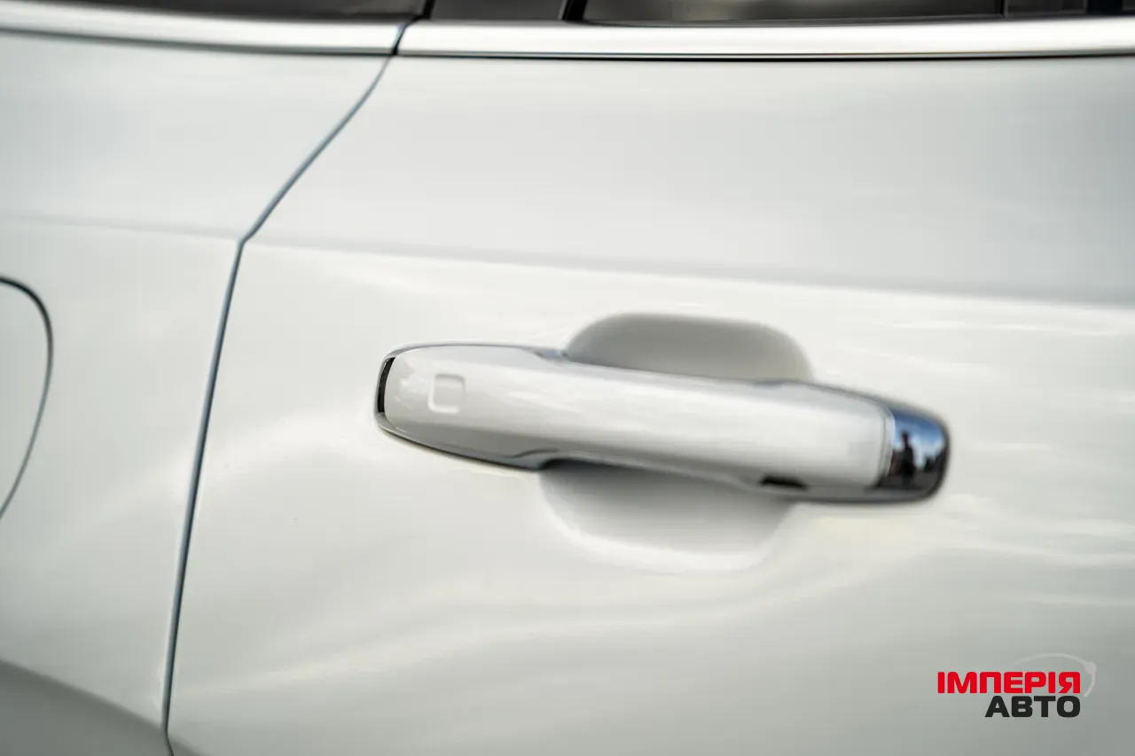 Volvo XC90 - фото 23