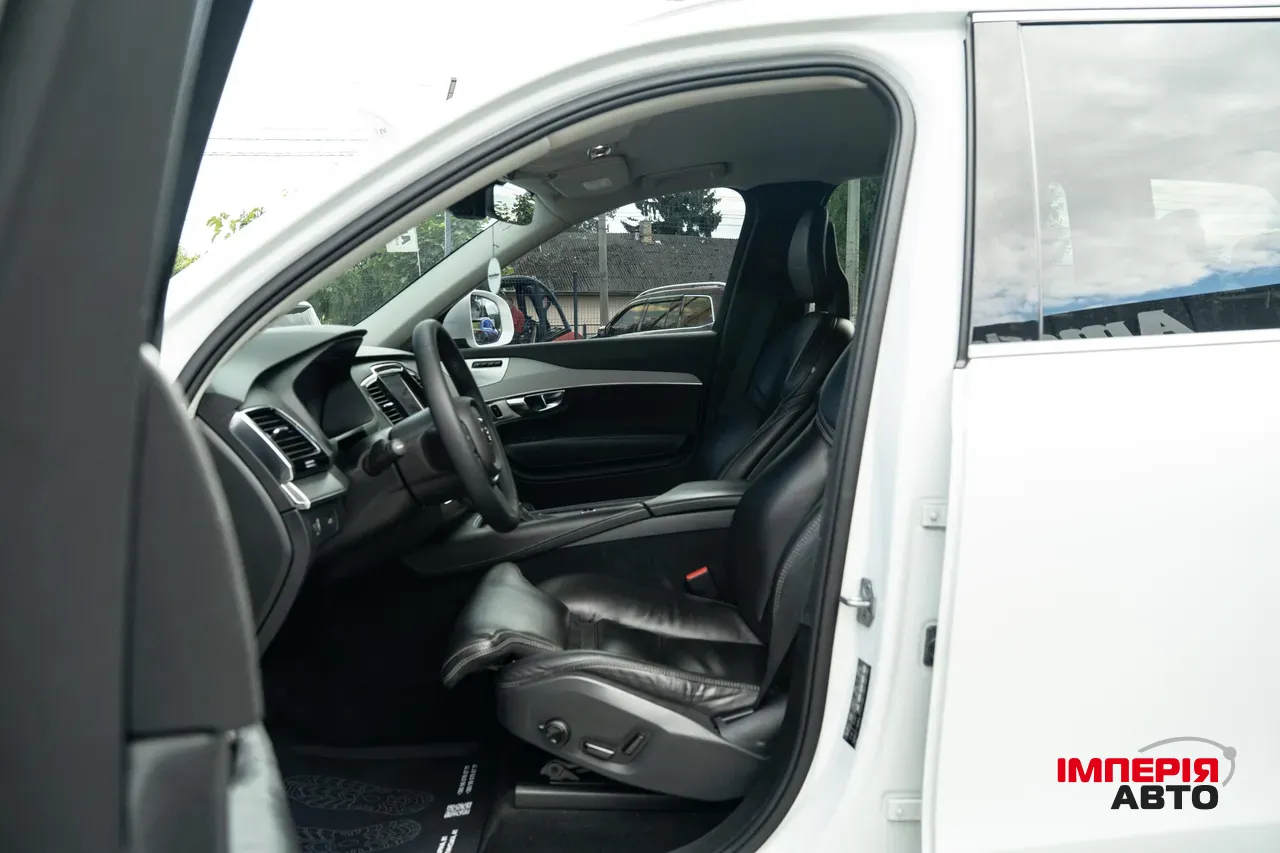 Volvo XC90 - фото 24