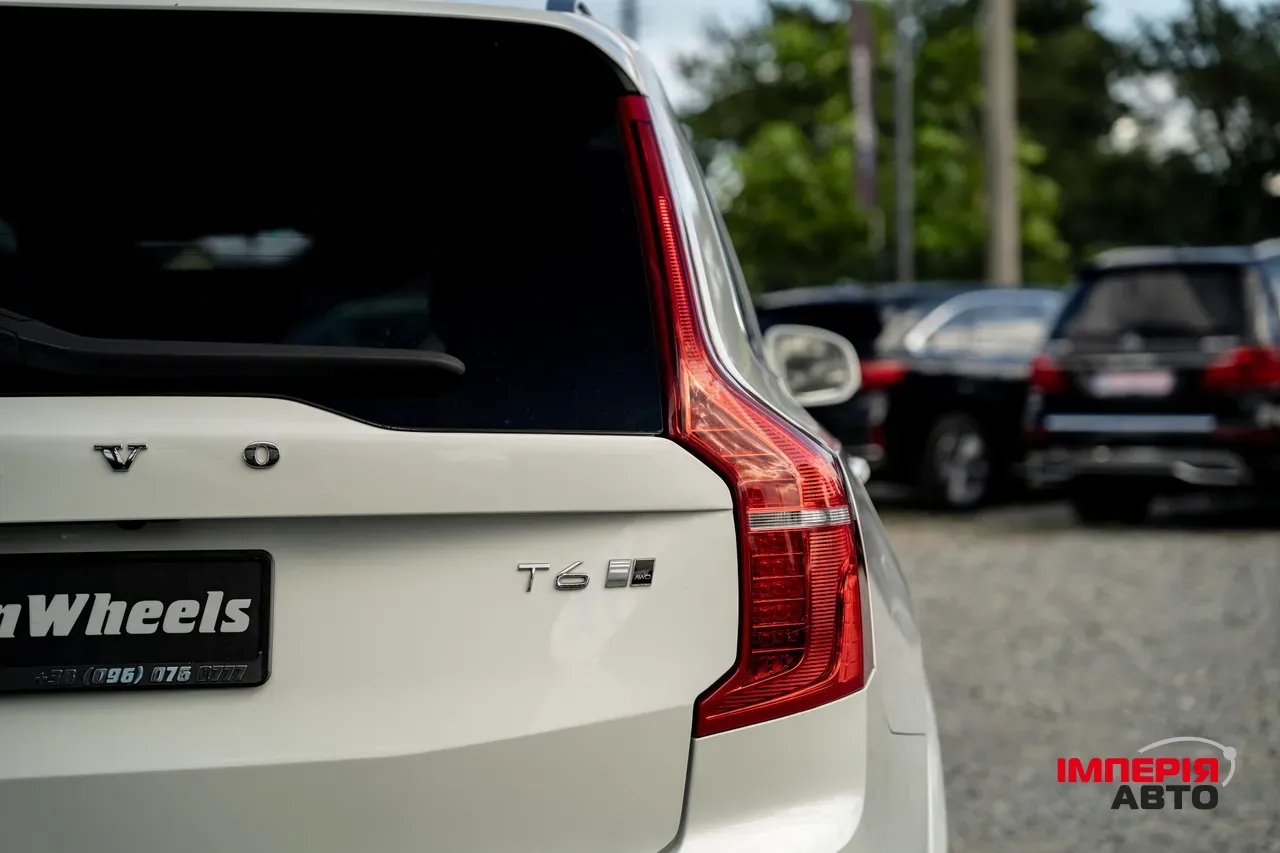 Volvo XC90 - фото 9