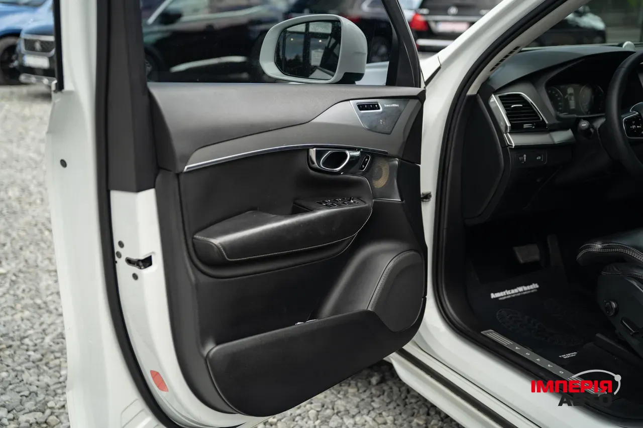 Volvo XC90 - фото 51
