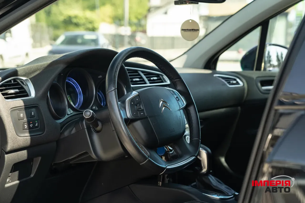 Citroen C4 - фото 16