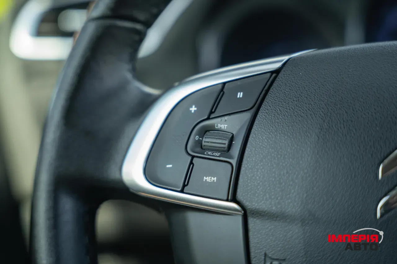 Citroen C4 - фото 20