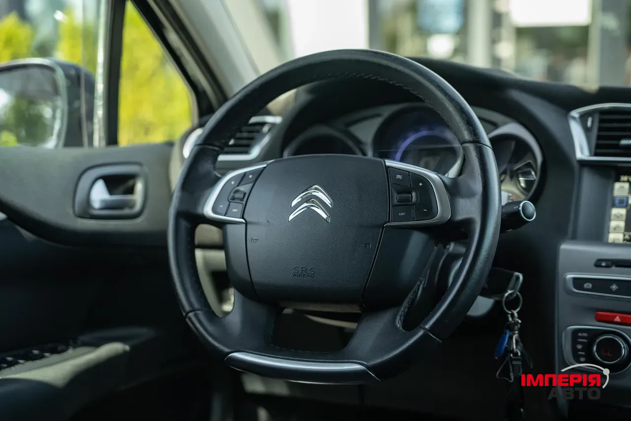 Citroen C4 - фото 18