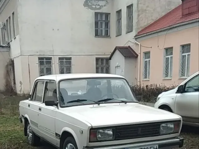 Lada (ВАЗ) 2105 - фото 1