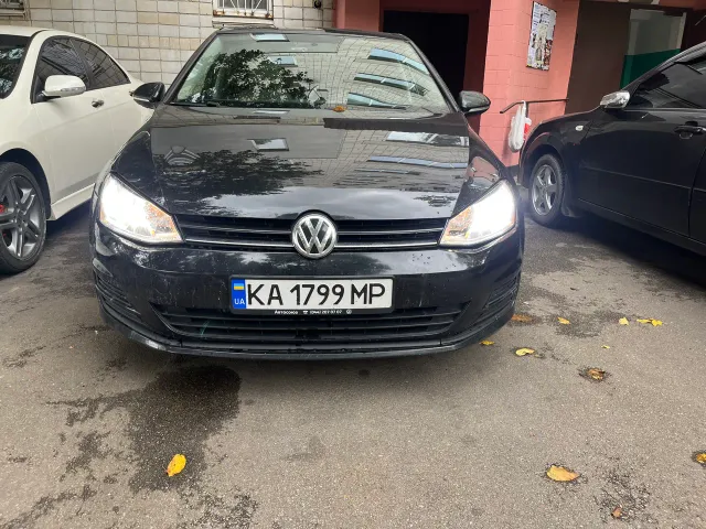 Volkswagen Golf - фото 2