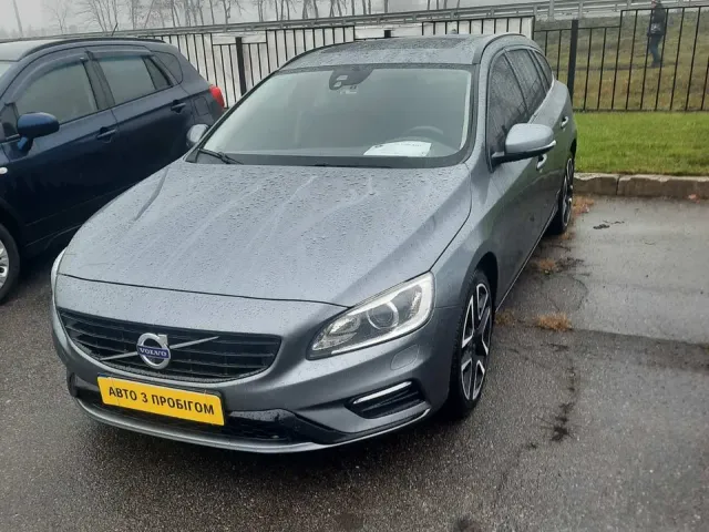 Volvo V60 - фото 3