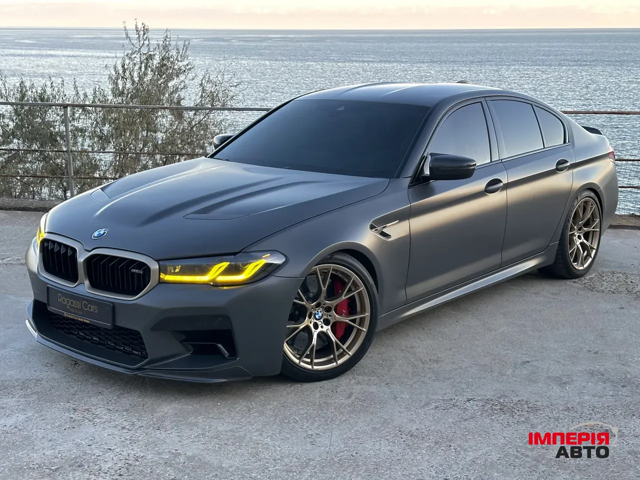 BMW M5 - фото 1