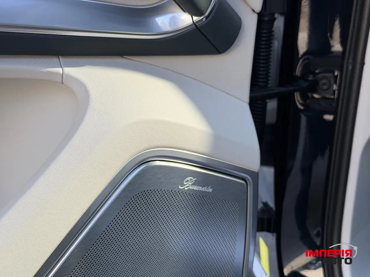 Porsche Cayenne - фото 27