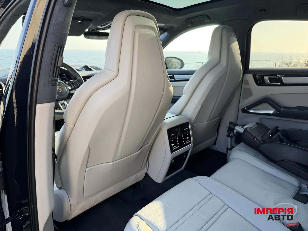 Porsche Cayenne - фото 3