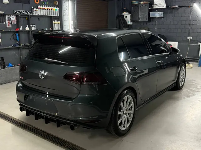 Volkswagen Golf GTI - фото 4