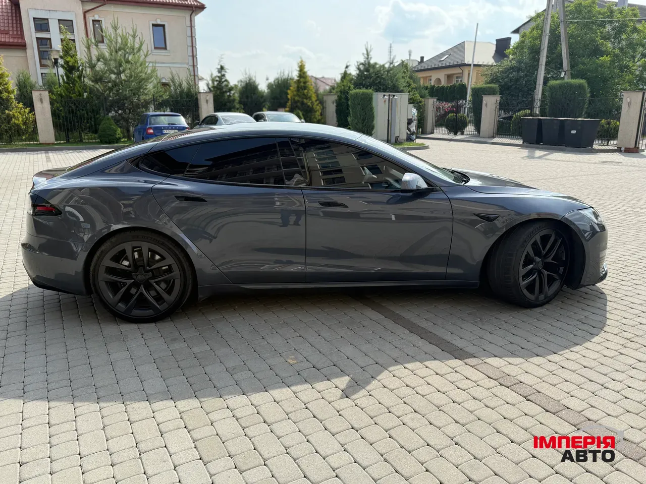 Tesla Model S - фото 11