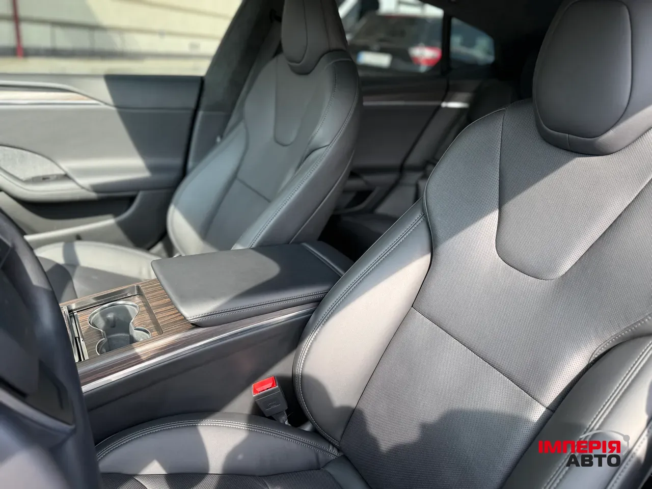 Tesla Model S - фото 17