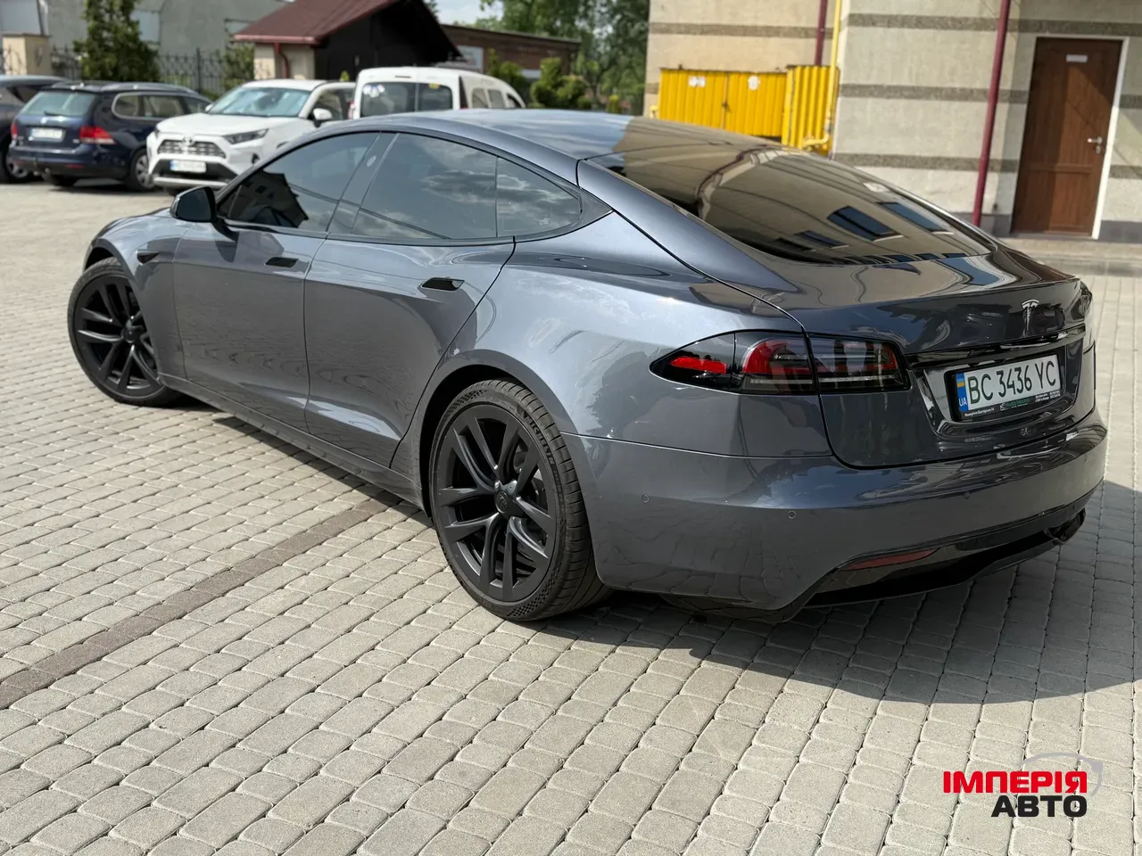 Tesla Model S - фото 7