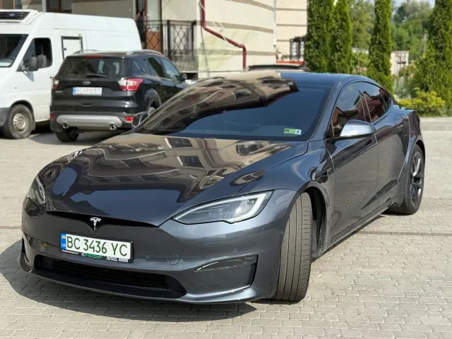 Tesla Model S - фото 4