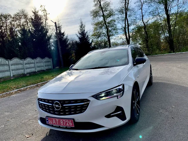 Opel Insignia - фото 1