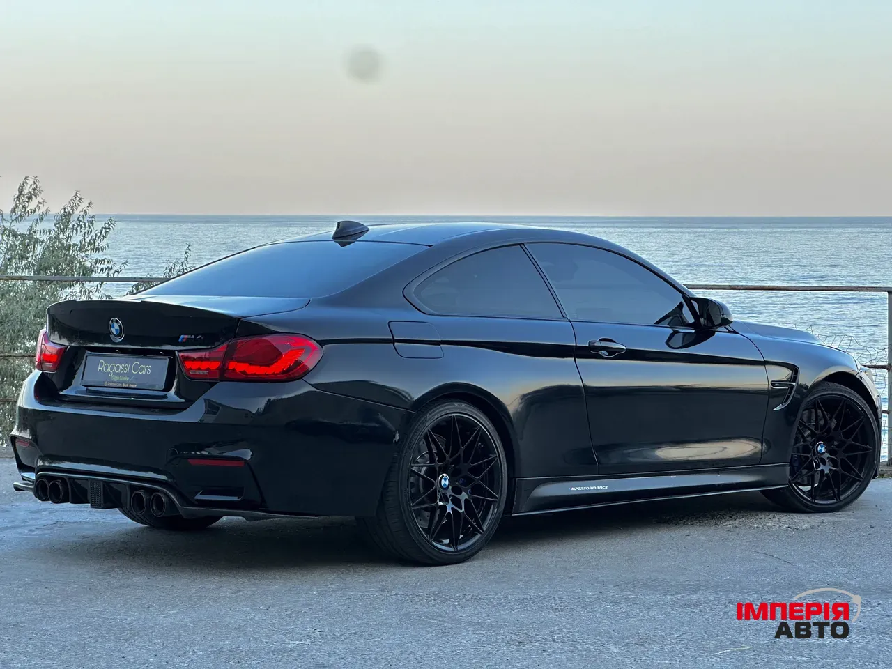 BMW M4 - фото 10