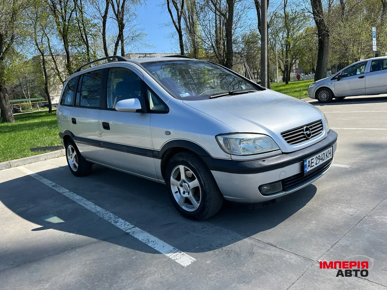 Opel Zafira - фото 2