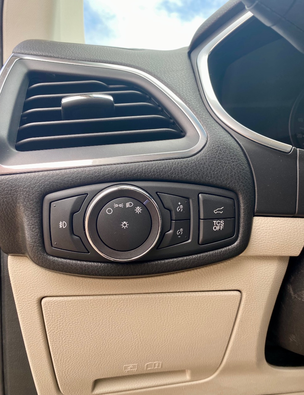 Ford Edge - фото 12