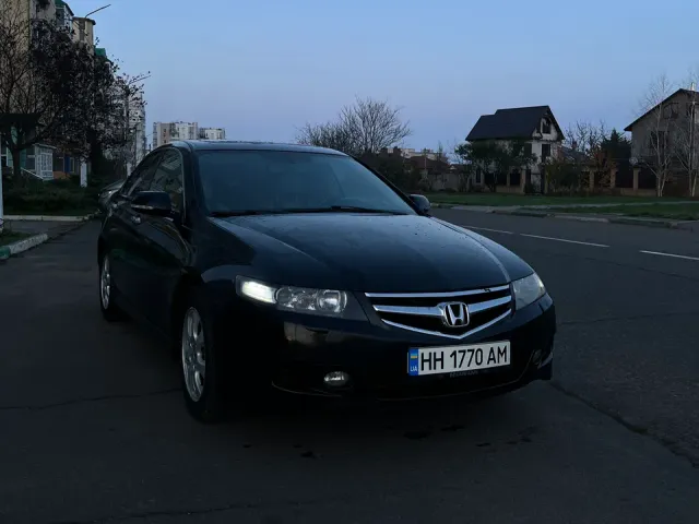 Honda Accord - фото 1