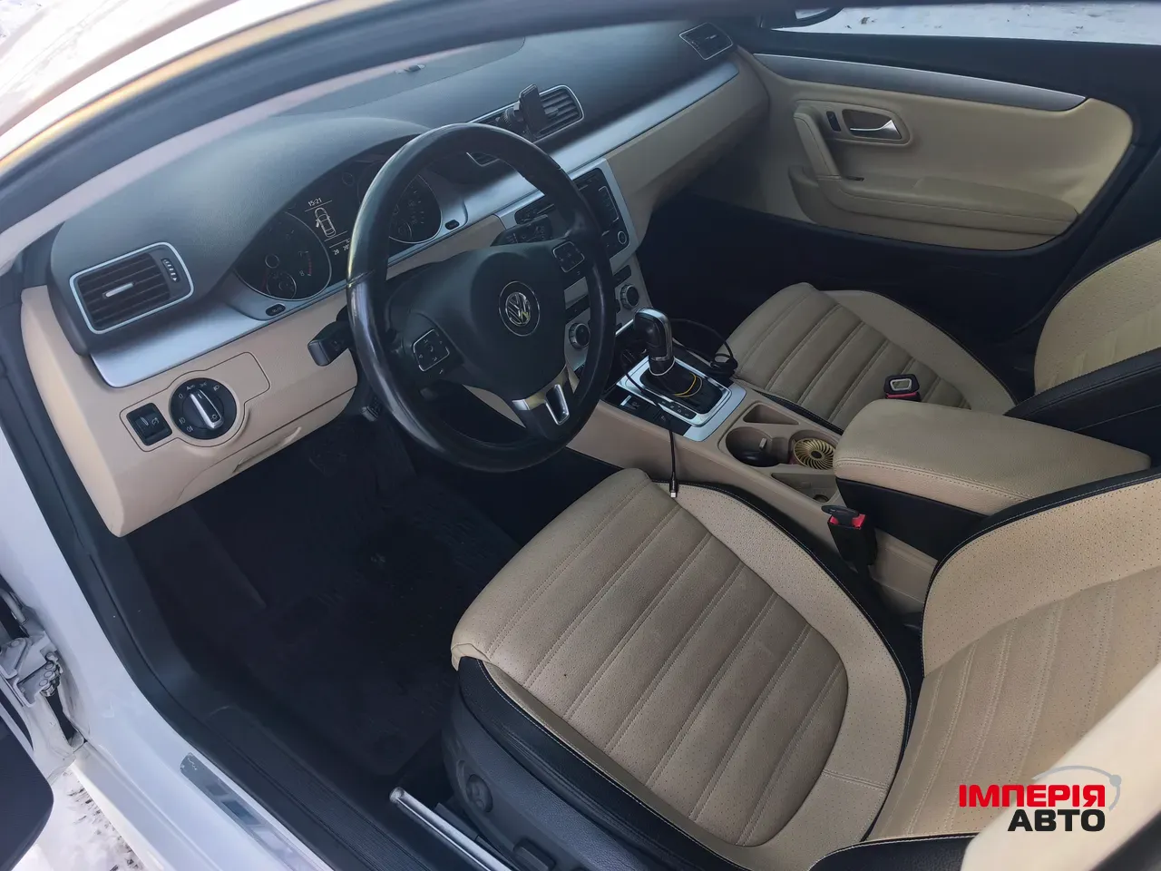 Volkswagen Passat CC - фото 7