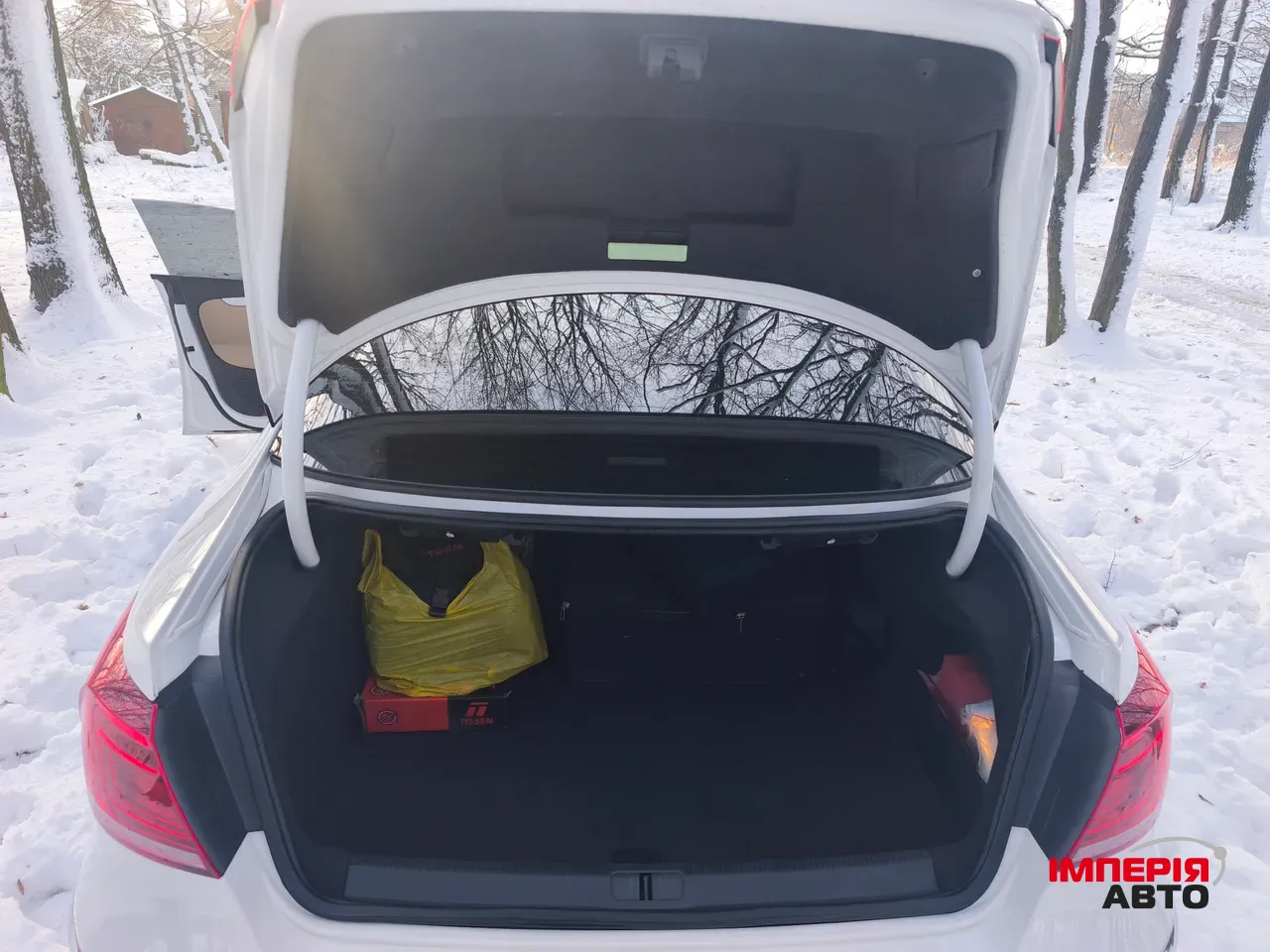 Volkswagen Passat CC - фото 11